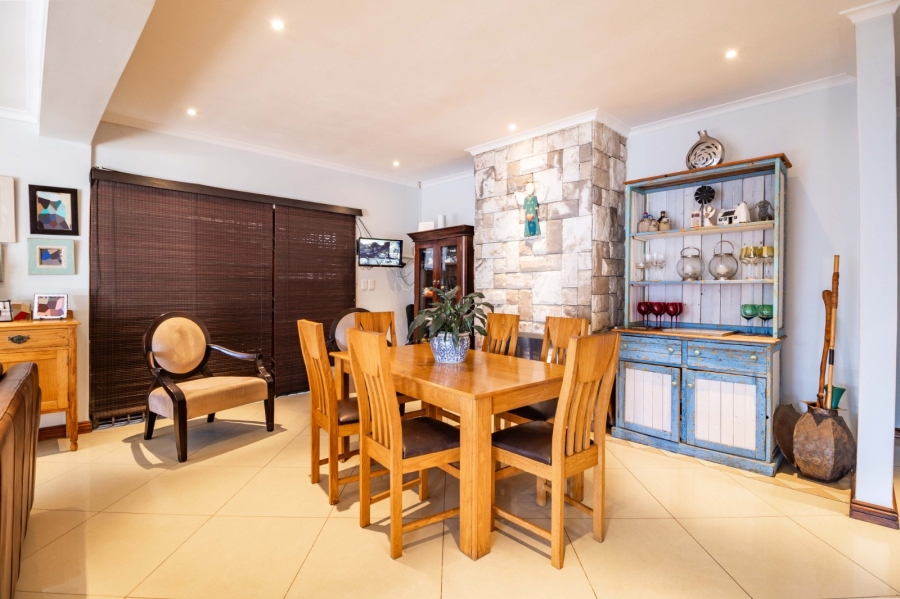 4 Bedroom Property for Sale in Rondebosch East Western Cape